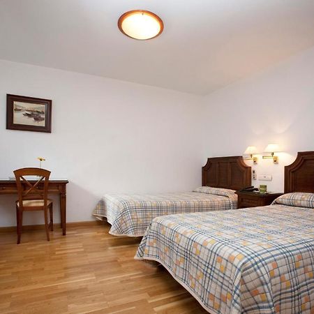 Hotel Avenida Yecla Extérieur photo