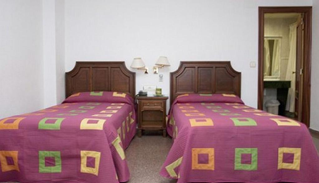 Hotel Avenida Yecla Chambre photo
